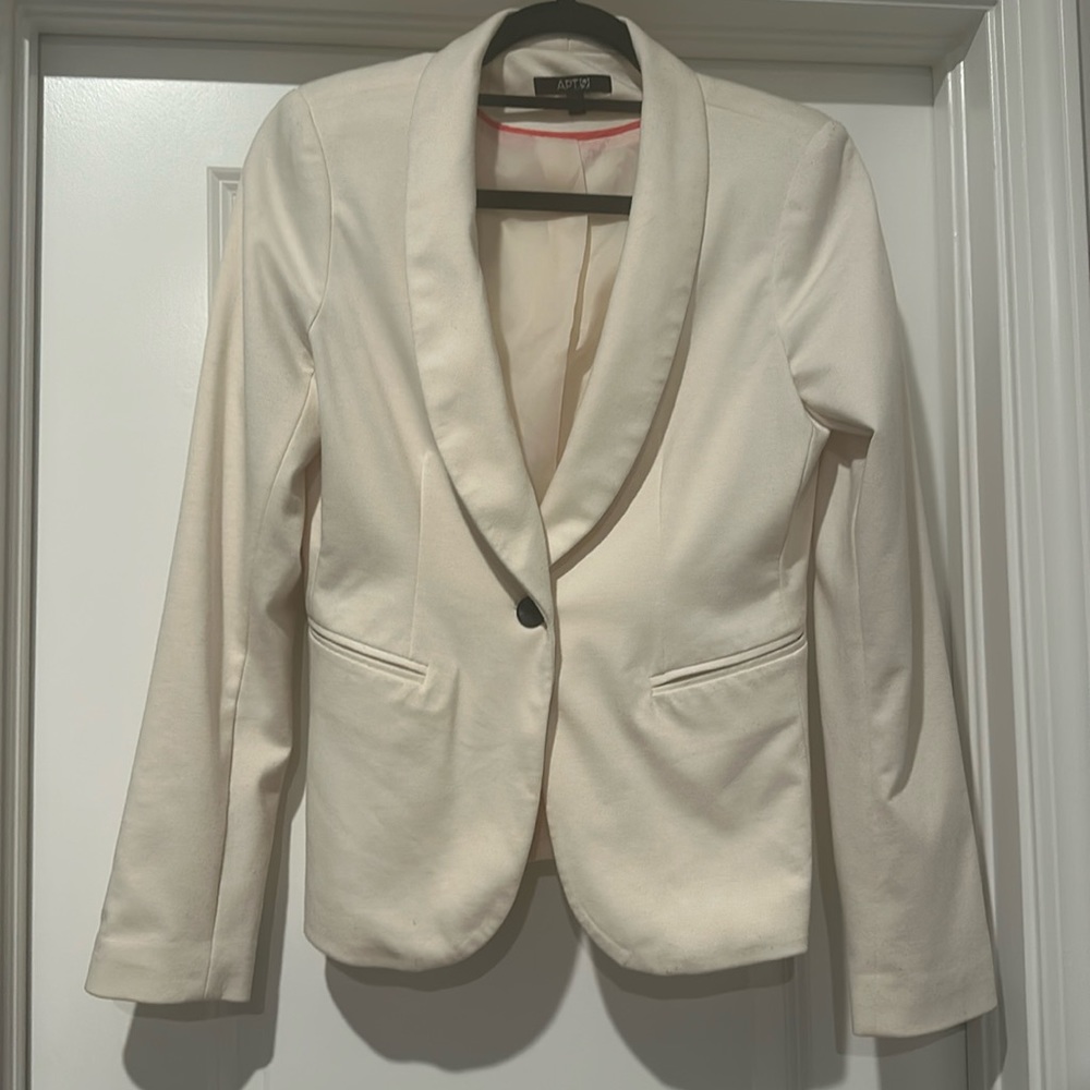 Apt. Blazer off white